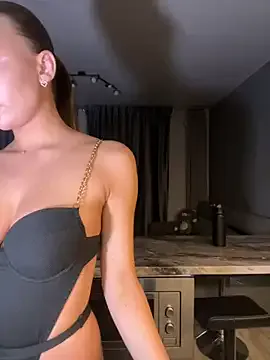 Milforja – webcam model profile photo Image 10