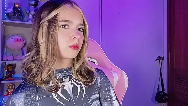 Elisa-bet – webcam model profile photo Image 13