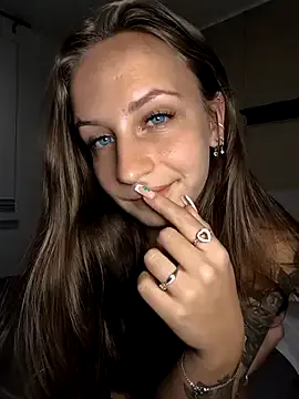 emma4xxx Image 3