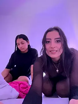 zui_lu – webcam model profile photo Image 17