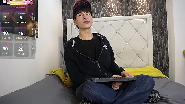 blondeangel_4u2 – webcam model profile photo Image 7