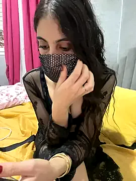 British_EmJess – webcam model profile photo Image 17