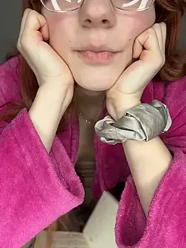 SusyBlair – webcam model profile photo Image 13