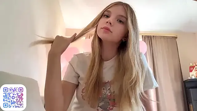 Blondebaddie22 – webcam model profile photo Image 16