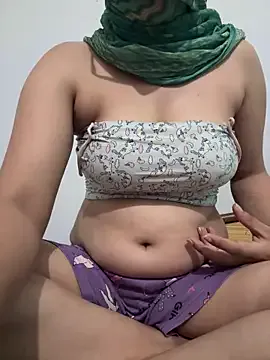 TyleneBuck – webcam model profile photo Image 2