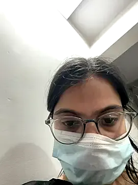 SummerElli – webcam model profile photo Image 4