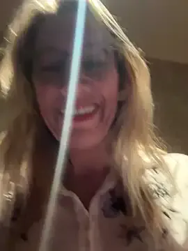 British_EmJess – webcam model profile photo Image 7