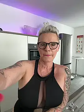 German_Milf Image 17