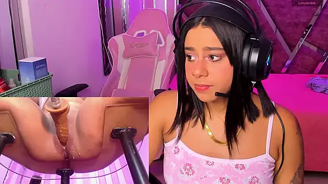 SusyBlair – webcam model profile photo Image 14