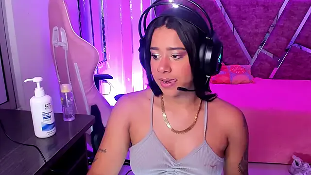 SusyBlair – webcam model profile photo Image 17