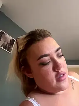 British_EmJess – webcam model profile photo Image 6