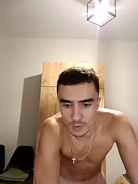 reeves_bae – webcam model profile photo Image 15