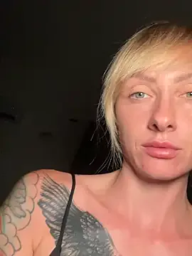blondeambitionnn – webcam model profile photo Image 15