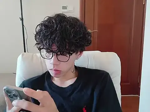 Ellalouisee89 – webcam model profile photo Image 2