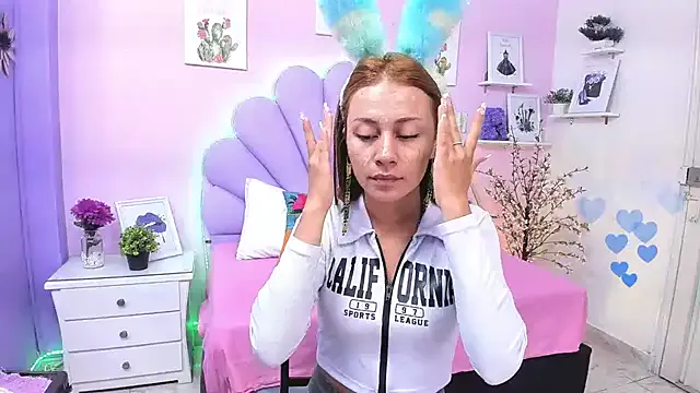 MilashaNyasha – webcam model profile photo Image 6