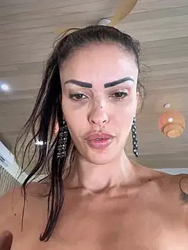 GlamGran – webcam model profile photo Image 5