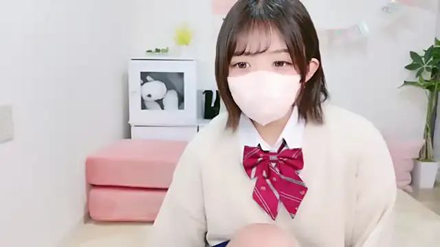 British_EmJess – webcam model profile photo Image 8