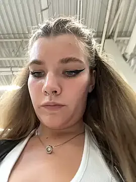 Strongqueen – webcam model profile photo Image 3