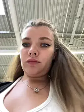 Strongqueen – webcam model profile photo Image 9