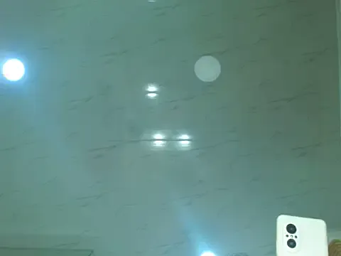 Girlaa – webcam model profile photo Image 6