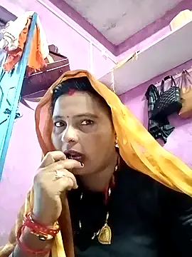 BlondeScarlettx – webcam model profile photo Image 6