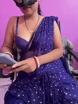 hotttgiirllesbian – webcam model profile photo Image 5