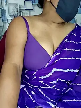 Love698 – webcam model profile photo Image 2