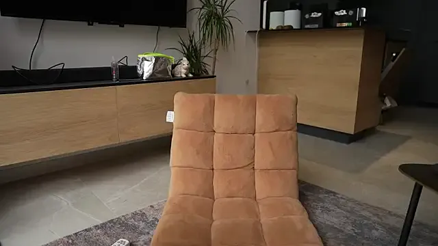 WetTigress – webcam model profile photo Image 15