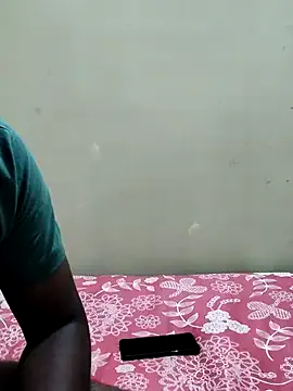 SelennaMoon – webcam model profile photo Image 2