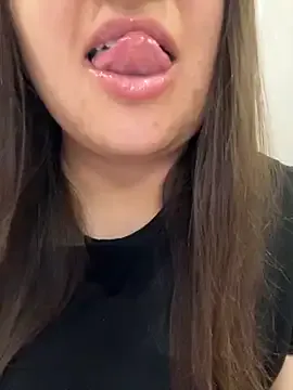 SofiaSins – webcam model profile photo Image 7