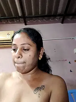 BlondeScarlettx – webcam model profile photo Image 3