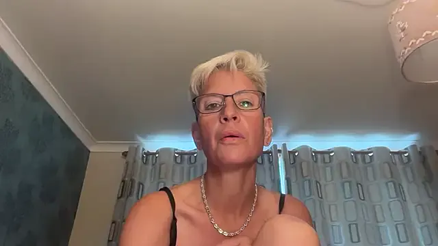 SusyBlair – webcam model profile photo Image 3