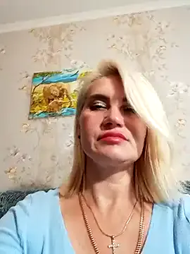 miaXmoon – webcam model profile photo Image 2