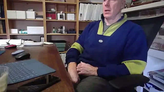 deepika-roy – webcam model profile photo Image 8