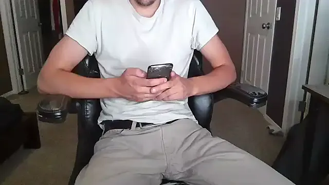 Libely – webcam model profile photo Image 3