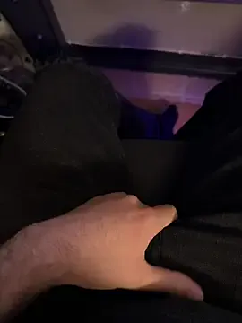 1pushman – webcam model profile photo Image 2