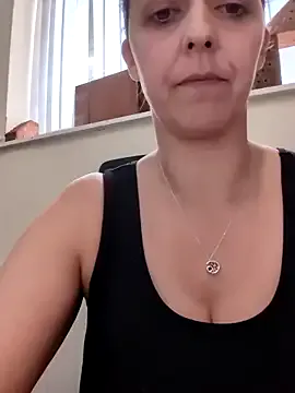 GlamGran – webcam model profile photo Image 3