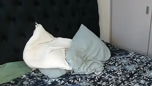 deepika-roy – webcam model profile photo Image 2