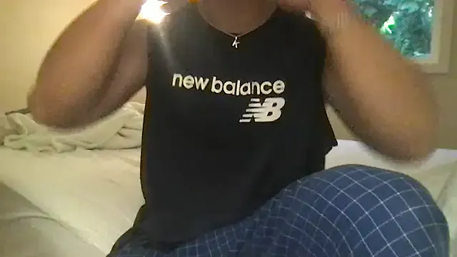 AAASuck – webcam model profile photo Image 15