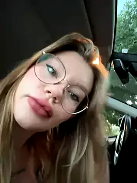 British_EmJess – webcam model profile photo Image 11