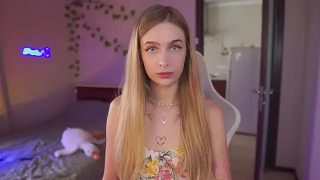 VioletchelseaBabesatation – webcam model profile photo Image 3