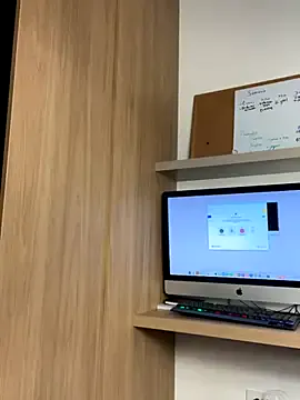 aloeloea – webcam model profile photo Image 16