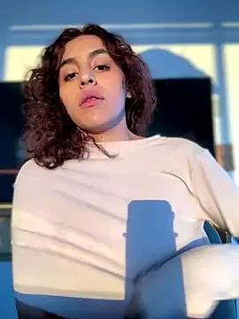 aloeloea – webcam model profile photo Image 6