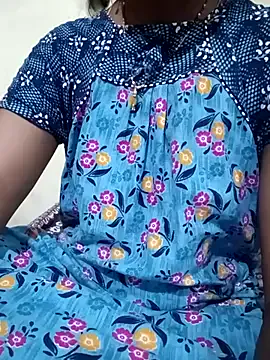 BabeBeth40 – webcam model profile photo Image 12