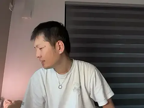 James-Eva0 – webcam model profile photo Image 2