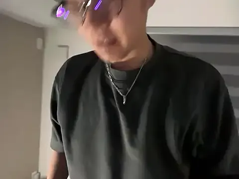 James-Eva0 – webcam model profile photo Image 5