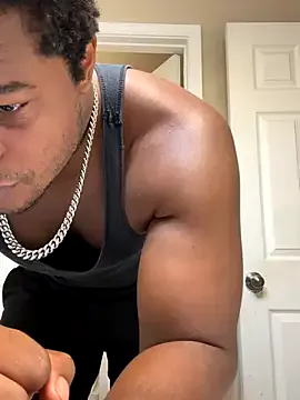 British_EmJess – webcam model profile photo Image 11