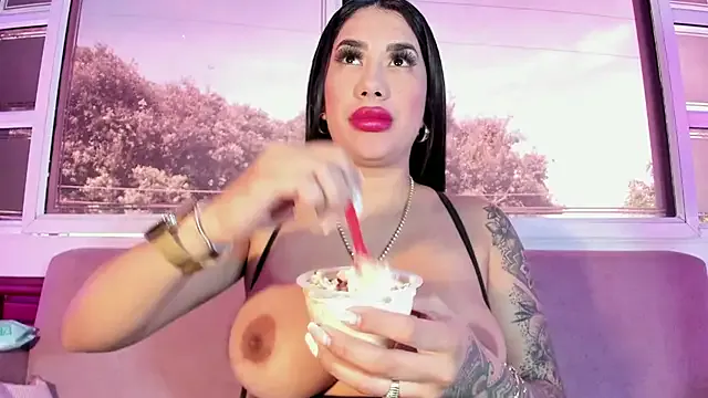 missJasmine07 – webcam model profile photo Image 4