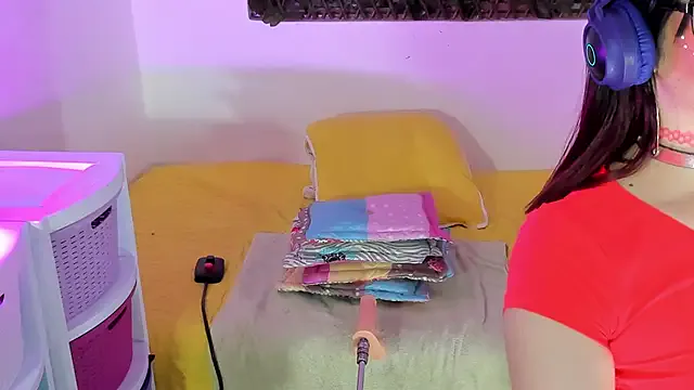 charliecake – webcam model profile photo Image 16