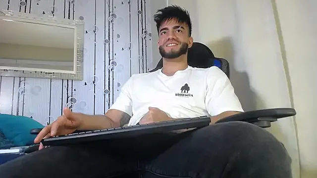 BlondeScarlettx – webcam model profile photo Image 10